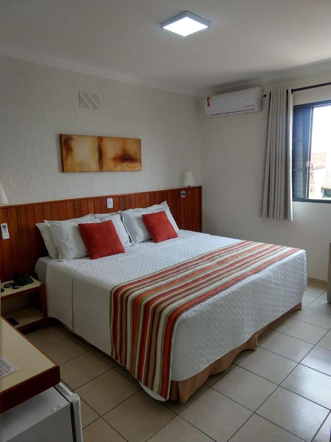 Hotel Riviera ลินส์ ภายนอก รูปภาพ