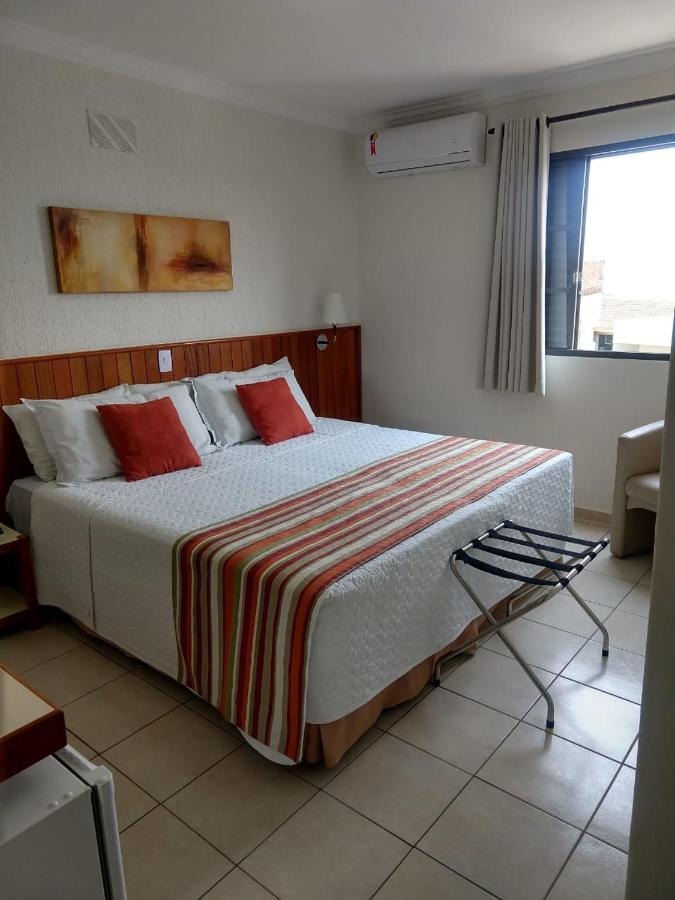 Hotel Riviera ลินส์ ภายนอก รูปภาพ